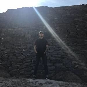 Meet your Posher, Ernesto